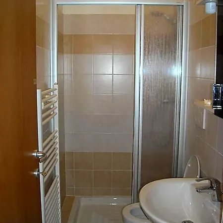 Al Tajol *